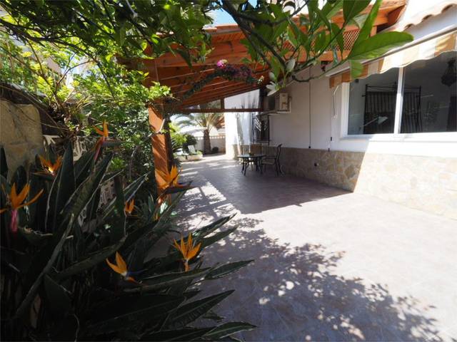Casa-chalet en Alquiler en Calle Romero, 22 en Calabardina