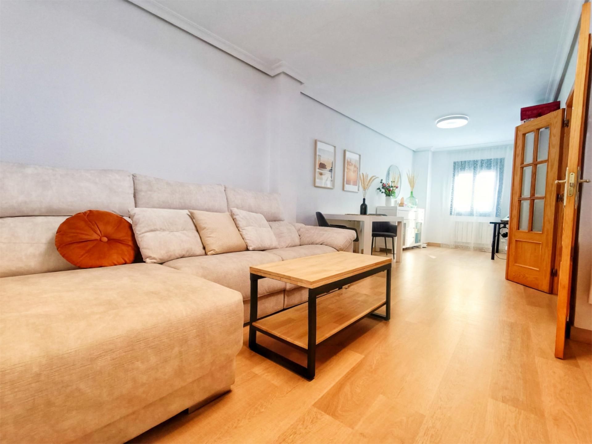 Flat for sale in Calle San Justo, 44, Casco Antiguo Living room of Flat for sale in Cáceres Capital with Air Conditioner