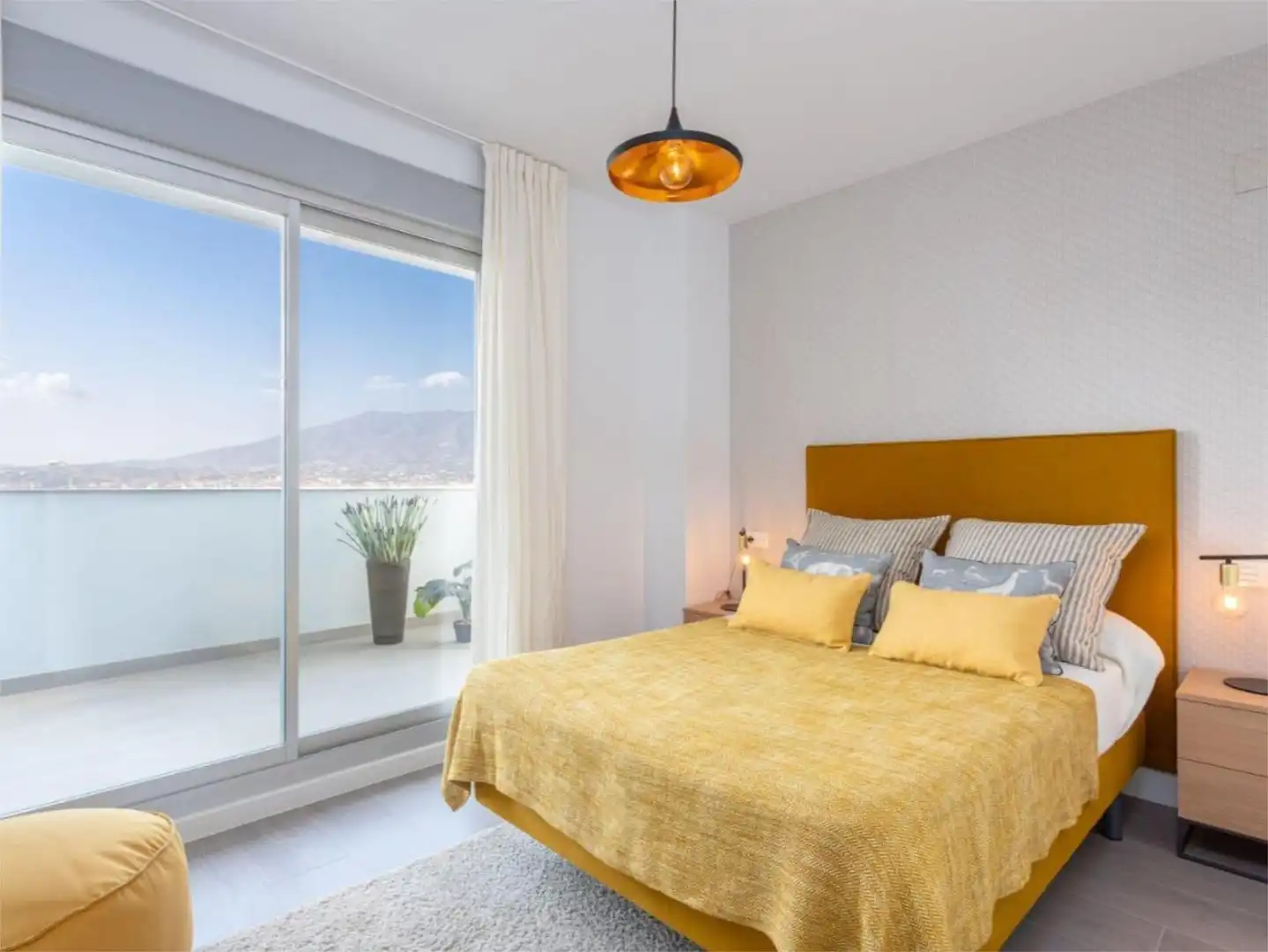 Flat for sale in Calle Arquitectos, 1, Castillo Sohail - Myramar Bedroom of Flat for sale in Fuengirola with Air Conditioner, Heating and Private garden