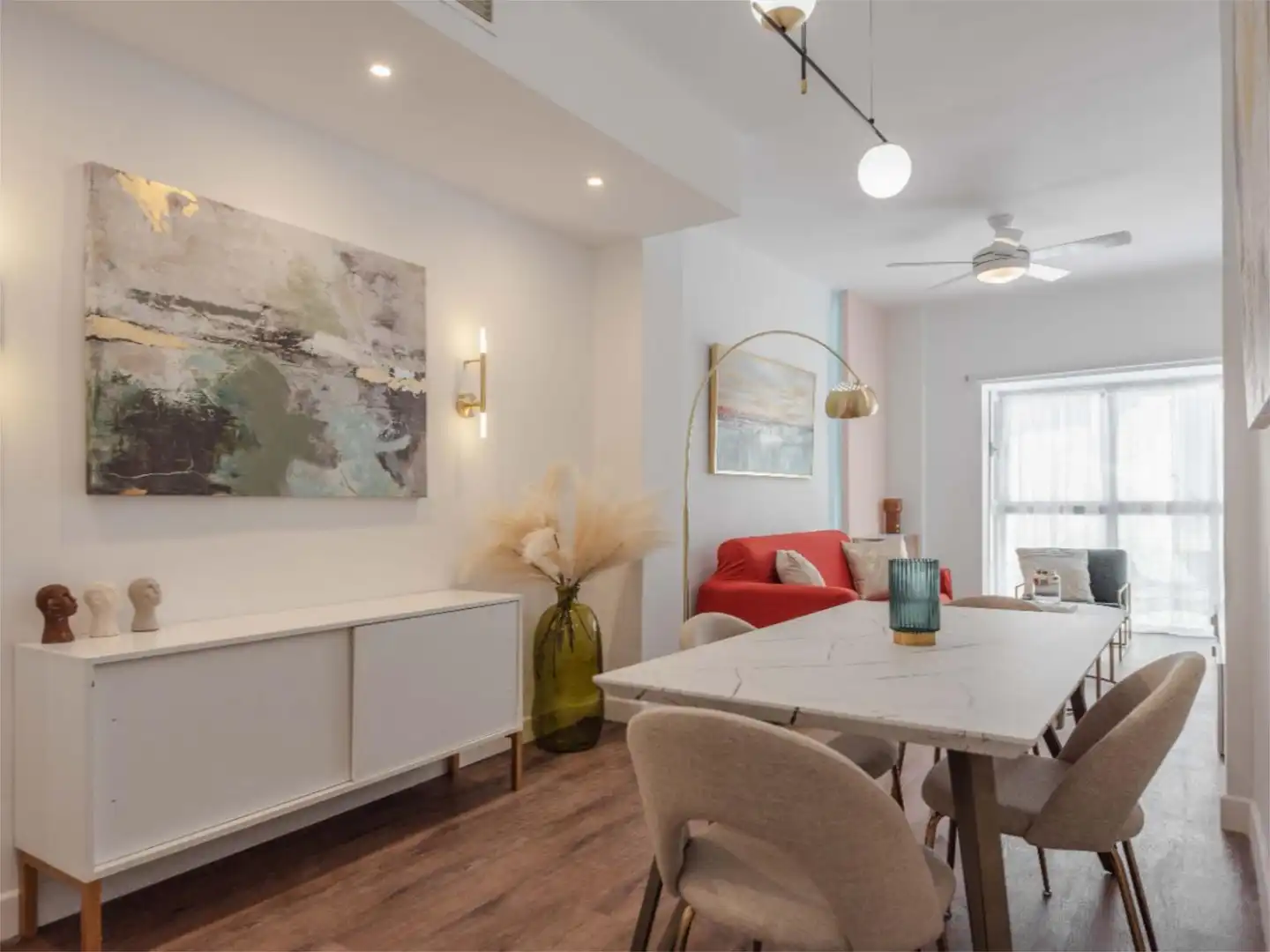 Flat for sale in Calle Alta, 1, La Goleta - San Felipe Neri Dining room of Flat for sale in Málaga Capital with Air Conditioner and Balcony