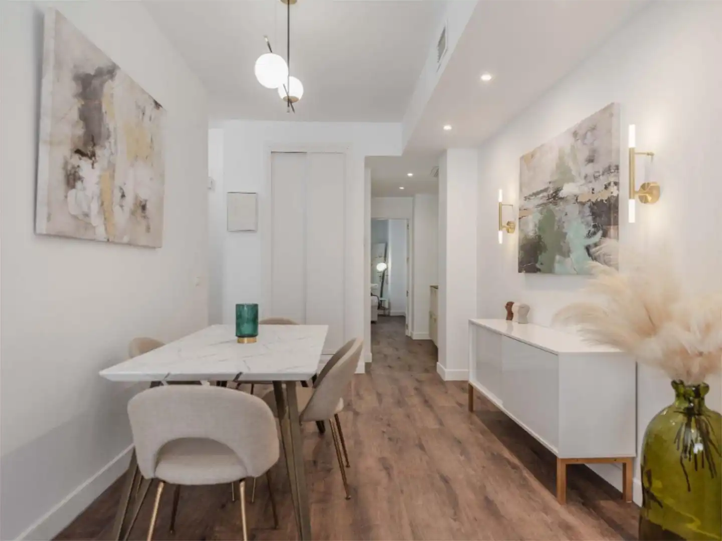 Flat for sale in Calle Alta, 1, La Goleta - San Felipe Neri Dining room of Flat for sale in Málaga Capital with Air Conditioner and Balcony