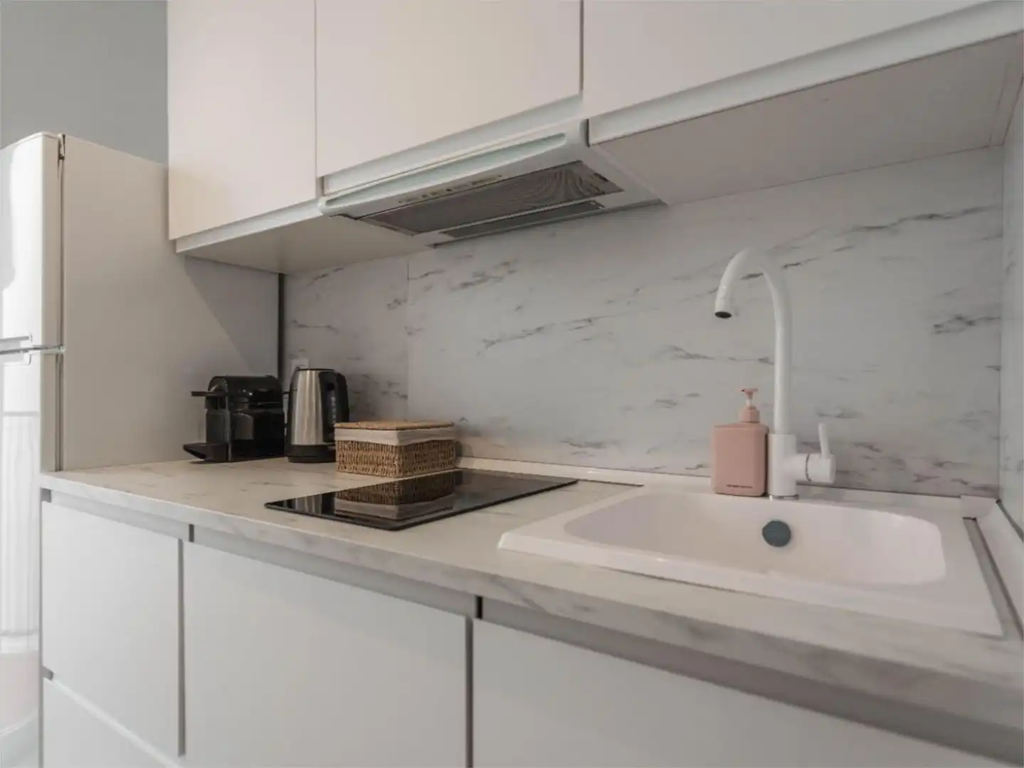Flat for sale in Calle Alta, 1, La Goleta - San Felipe Neri Kitchen of Flat for sale in Málaga Capital with Air Conditioner and Balcony