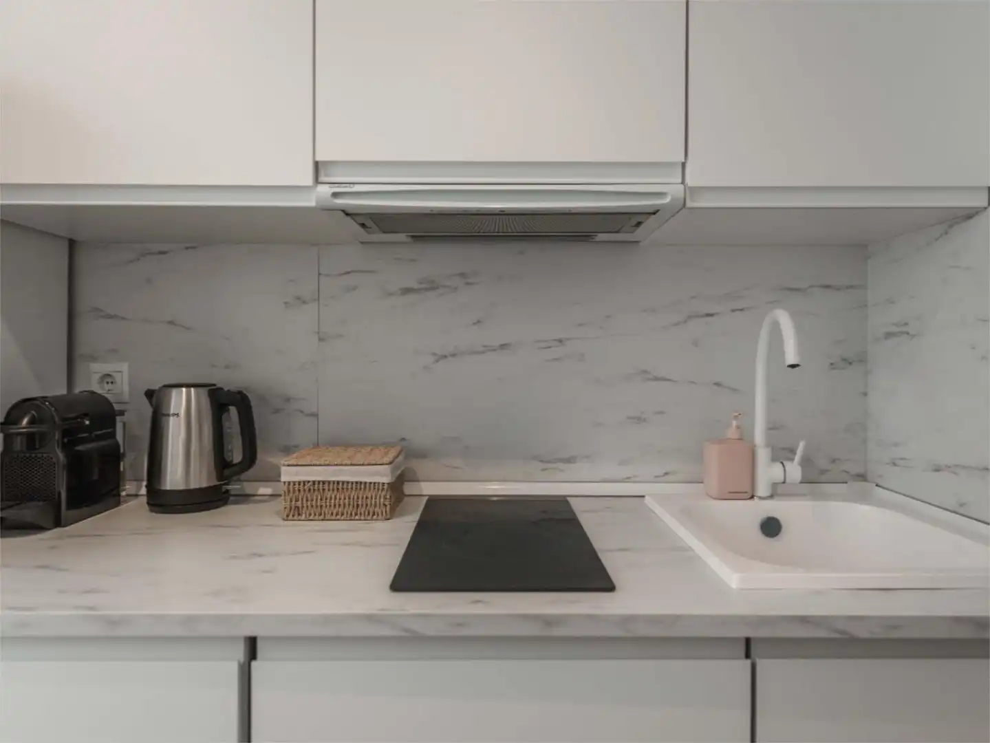 Flat for sale in Calle Alta, 1, La Goleta - San Felipe Neri Kitchen of Flat for sale in Málaga Capital with Air Conditioner and Balcony