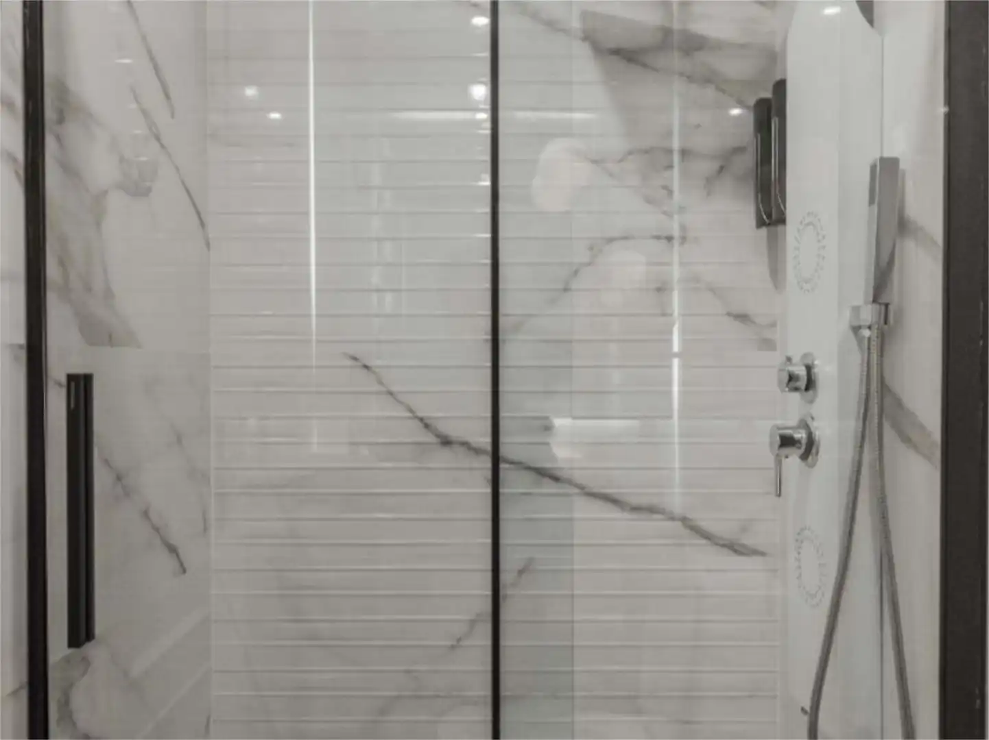 Flat for sale in Calle Alta, 1, La Goleta - San Felipe Neri Bathroom of Flat for sale in Málaga Capital with Air Conditioner and Balcony