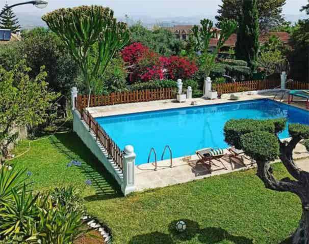 Local comercial en Alquiler en Manantiales - Lagar - Cortijo