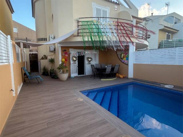Piso en Venta en Calle los Llanos, 13 en Playa Grande - Castellar