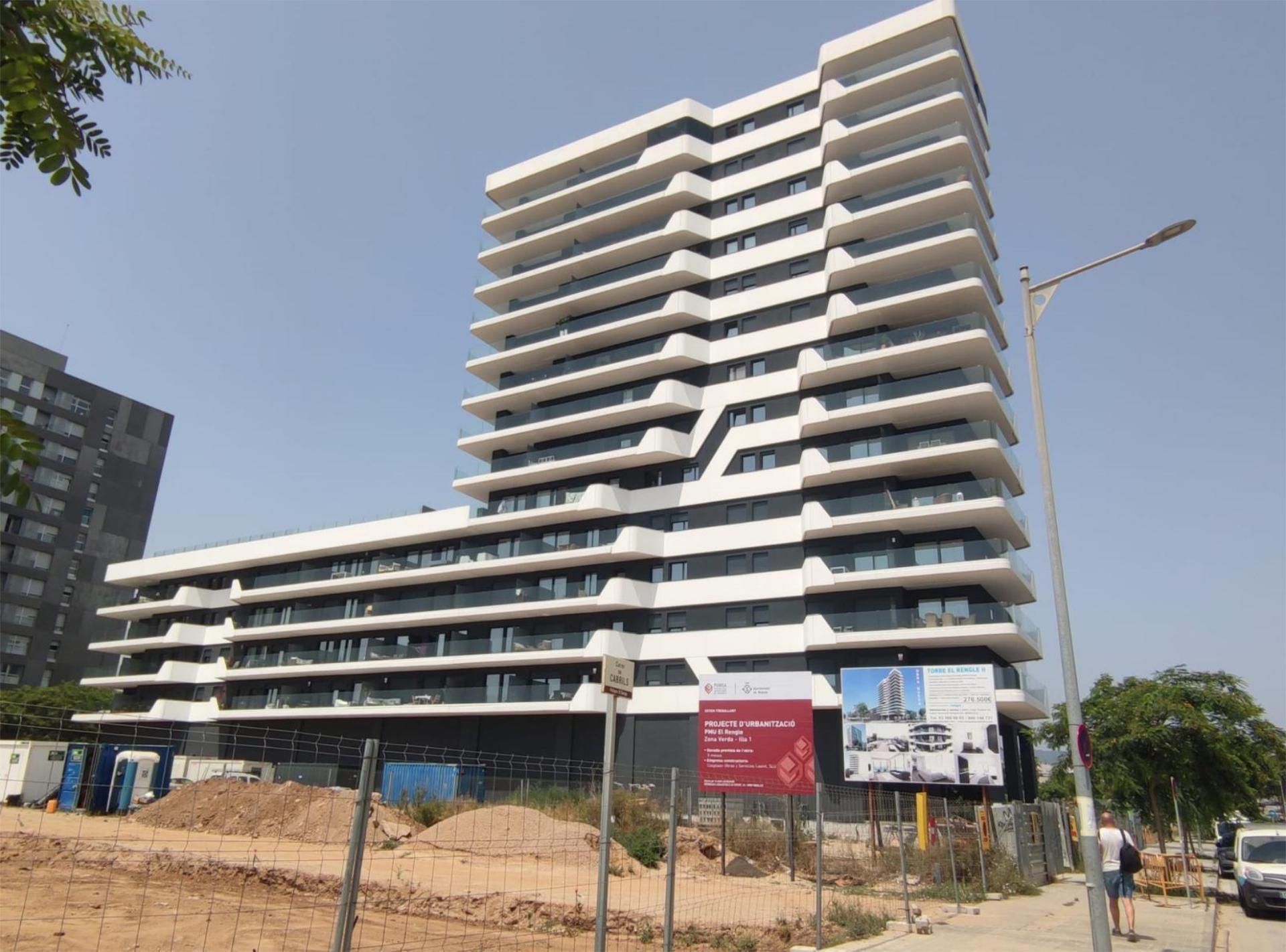 Vista exterior de Piso de alquiler en Mataró con Aire acondicionado, Terraza y Piscina