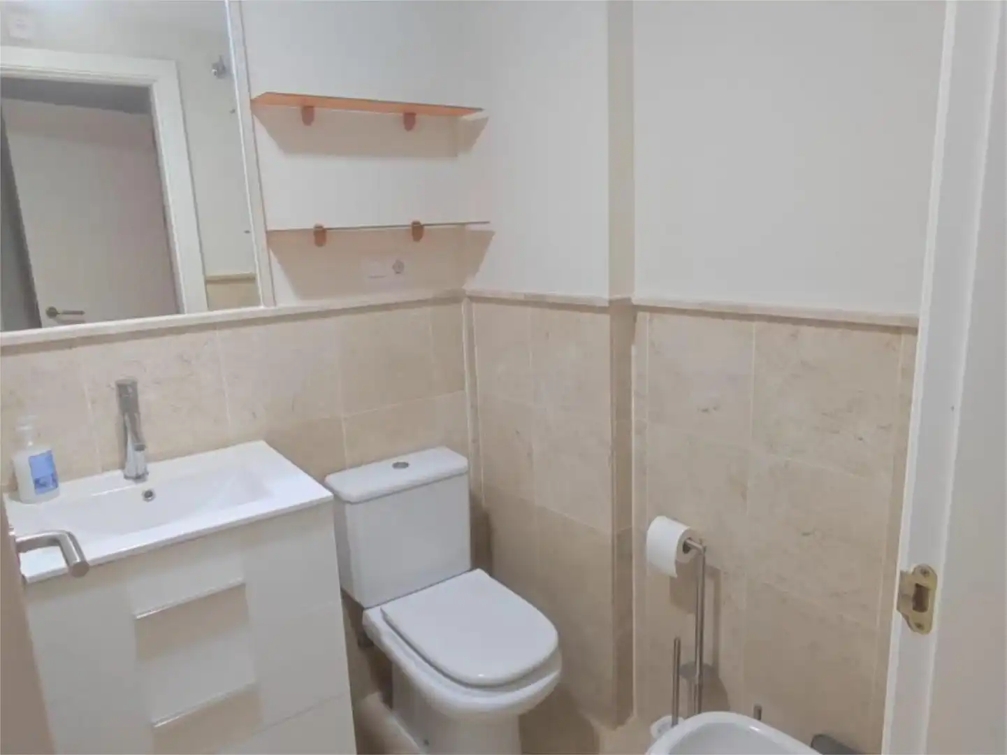 Baño de Ático de alquiler en Manilva con Aire acondicionado, Terraza y Amueblado