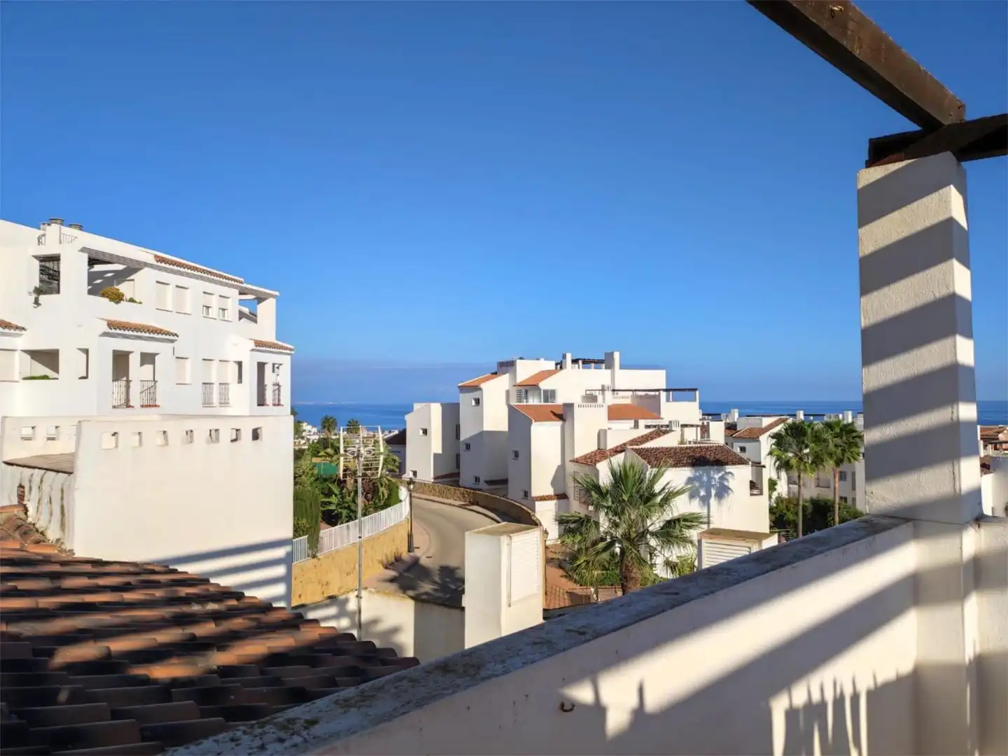 Vista exterior de Ático de alquiler en Manilva con Aire acondicionado, Terraza y Amueblado