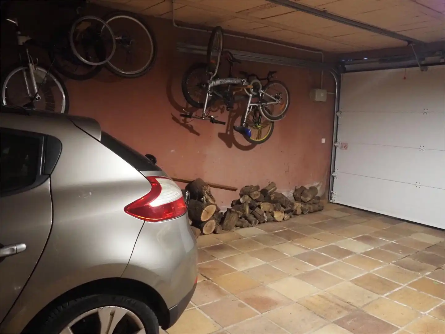 Casa adosada en venta en Calle Lentisco, 8, Norte-Sierra Parking de Casa adosada en venta en Córdoba Capital con Aire acondicionado, Terraza y Piscina