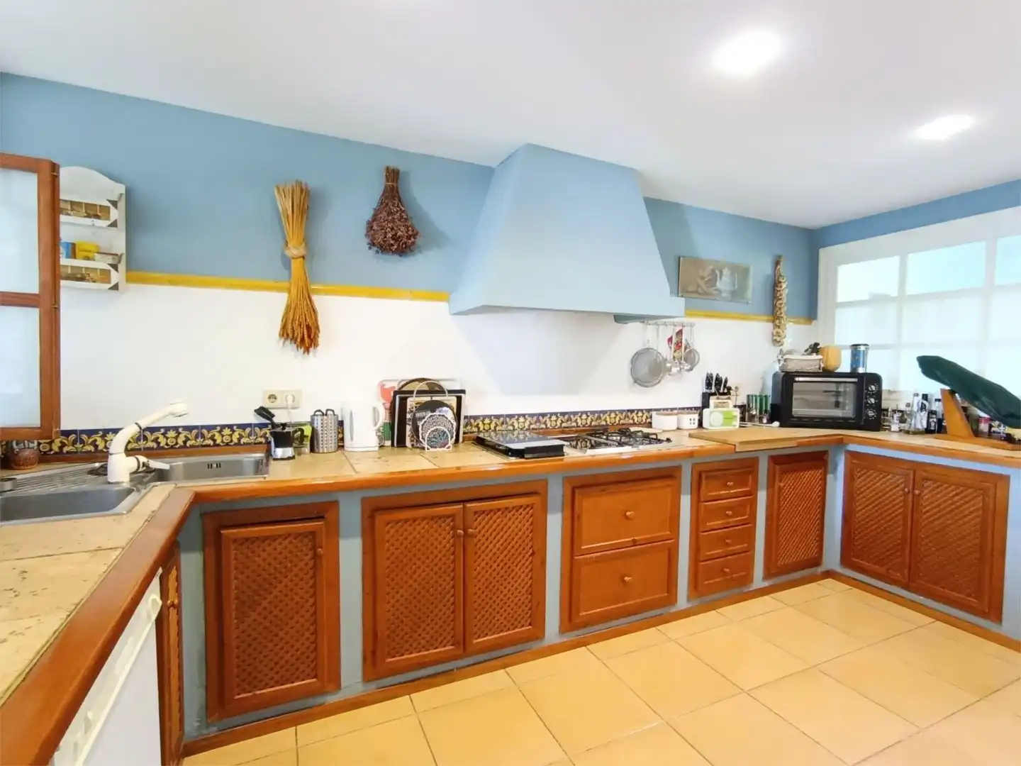 Casa adosada en venta en Calle Lentisco, 8, Norte-Sierra Cocina de Casa adosada en venta en Córdoba Capital con Aire acondicionado, Terraza y Piscina