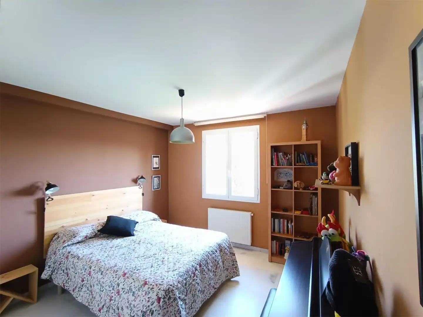 Casa adosada en venta en Calle Lentisco, 8, Norte-Sierra Habitación de Casa adosada en venta en Córdoba Capital con Aire acondicionado, Terraza y Piscina