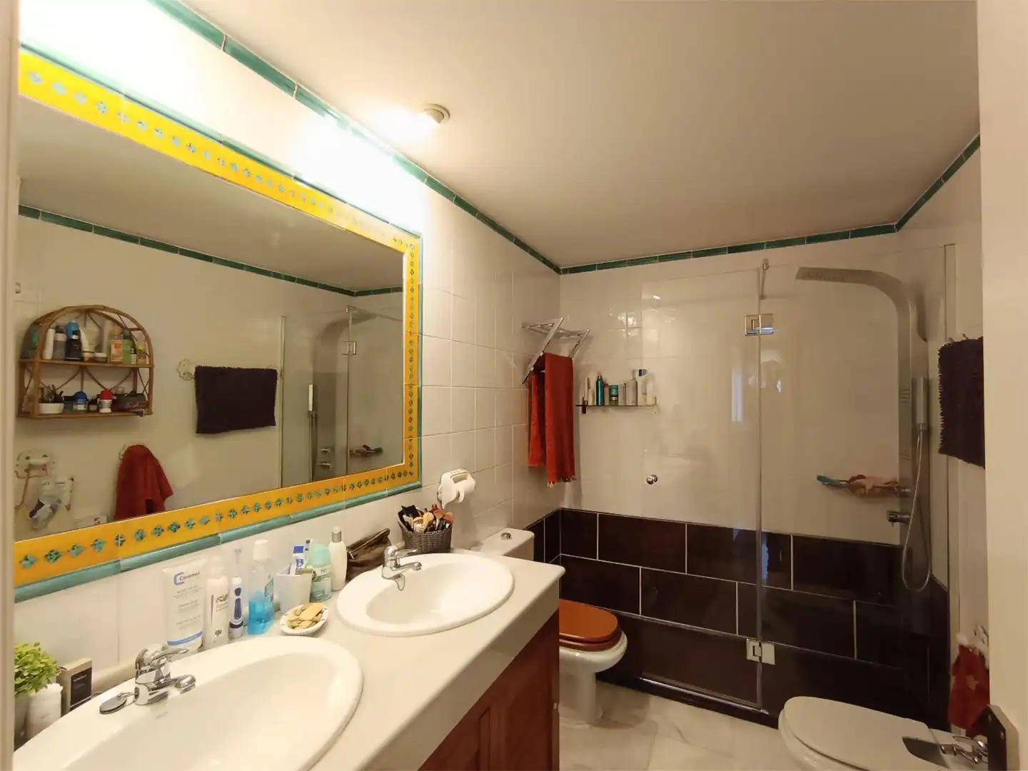 Casa adosada en venta en Calle Lentisco, 8, Norte-Sierra Baño de Casa adosada en venta en Córdoba Capital con Aire acondicionado, Terraza y Piscina