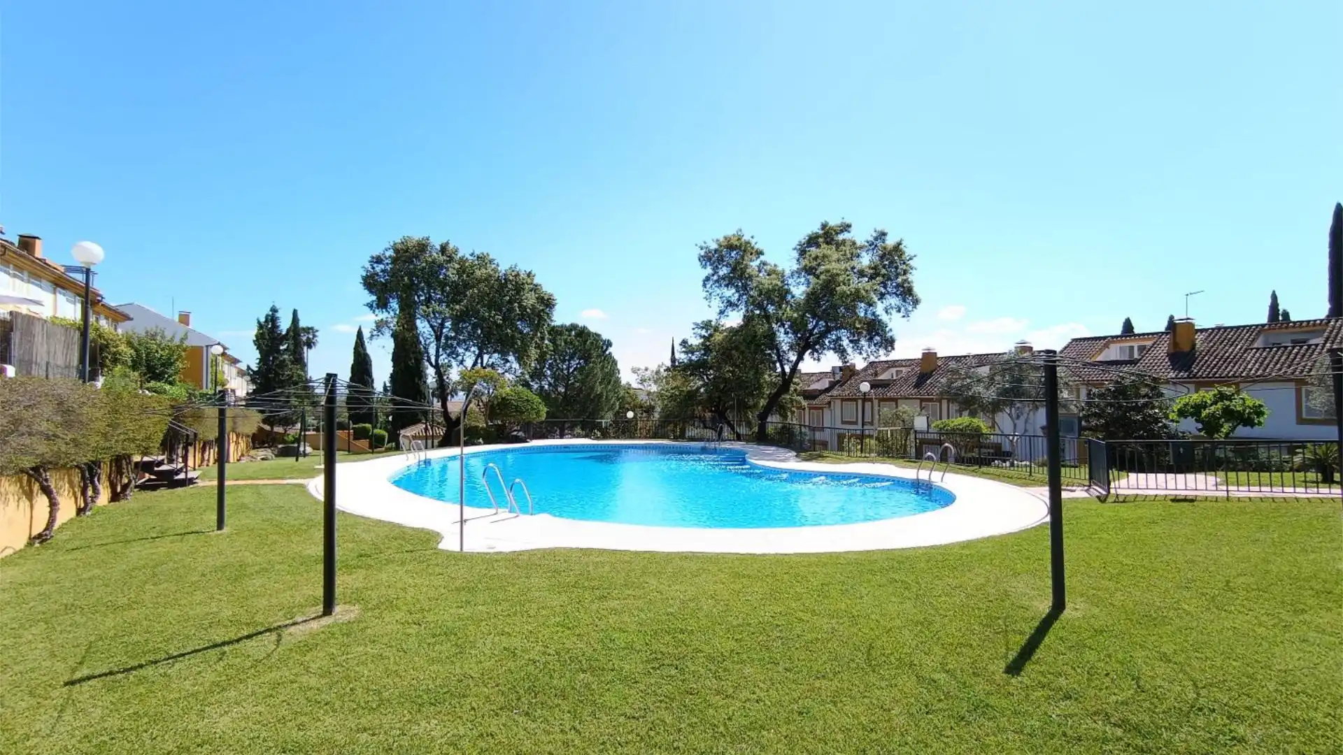 Single-family semi-detached for sale in El Brillante -El Naranjo - El Tablero Garden of Single-family semi-detached for sale in Córdoba Capital with Air Conditioner, Heating and Private garden