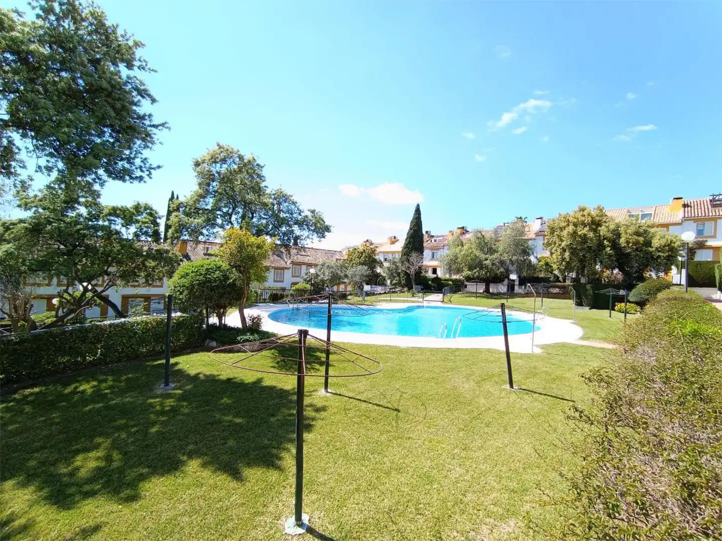 Casa adosada en venta en Calle Lentisco, 8, Norte-Sierra Jardín de Casa adosada en venta en Córdoba Capital con Aire acondicionado, Terraza y Piscina