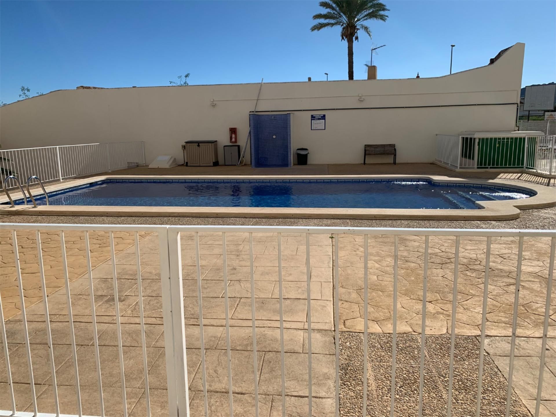 Piscina de Pis en venda en Cartagena amb Aire condicionat, Calefacció i Jardí privat