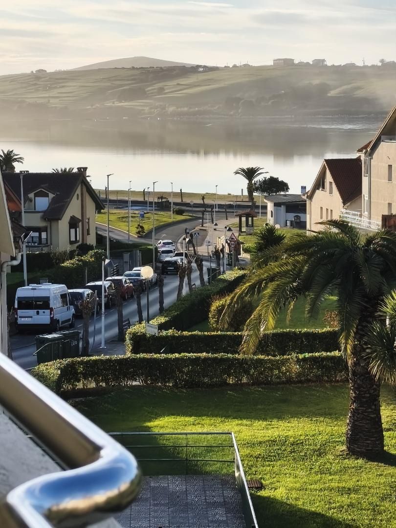 Pis en venda a Calle Playa de Usil, 2, Mogro Vista exterior de Pis en venda en Miengo amb Terrassa