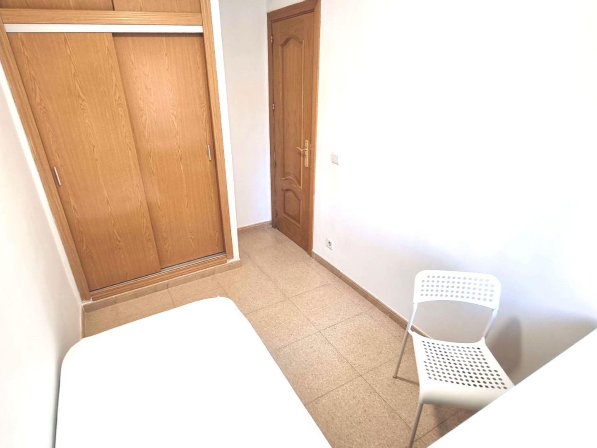 Flat to share in Calle de la Laguna, 3, Casco Antiguo
