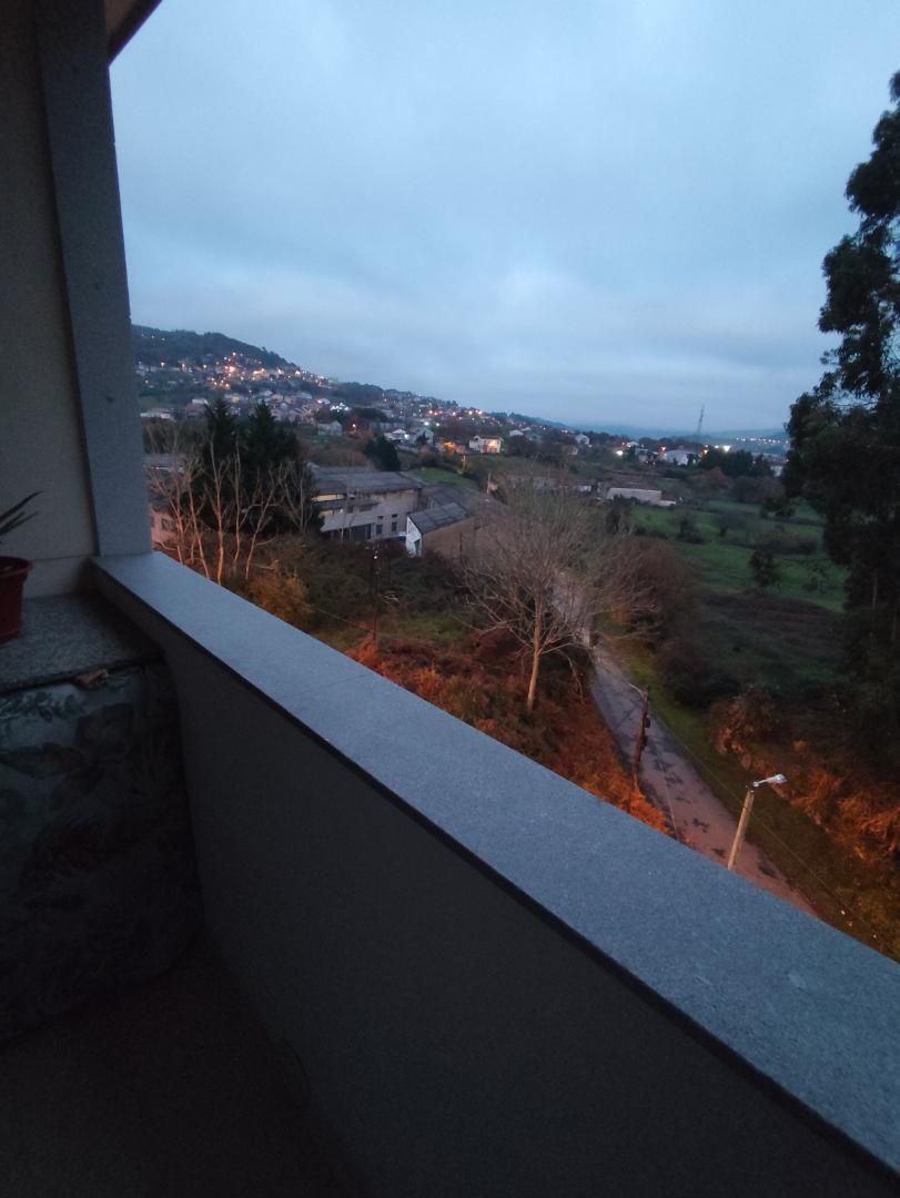 Vista exterior de Piso de alquiler en Ourense Capital  con Calefacción, Parquet y Terraza