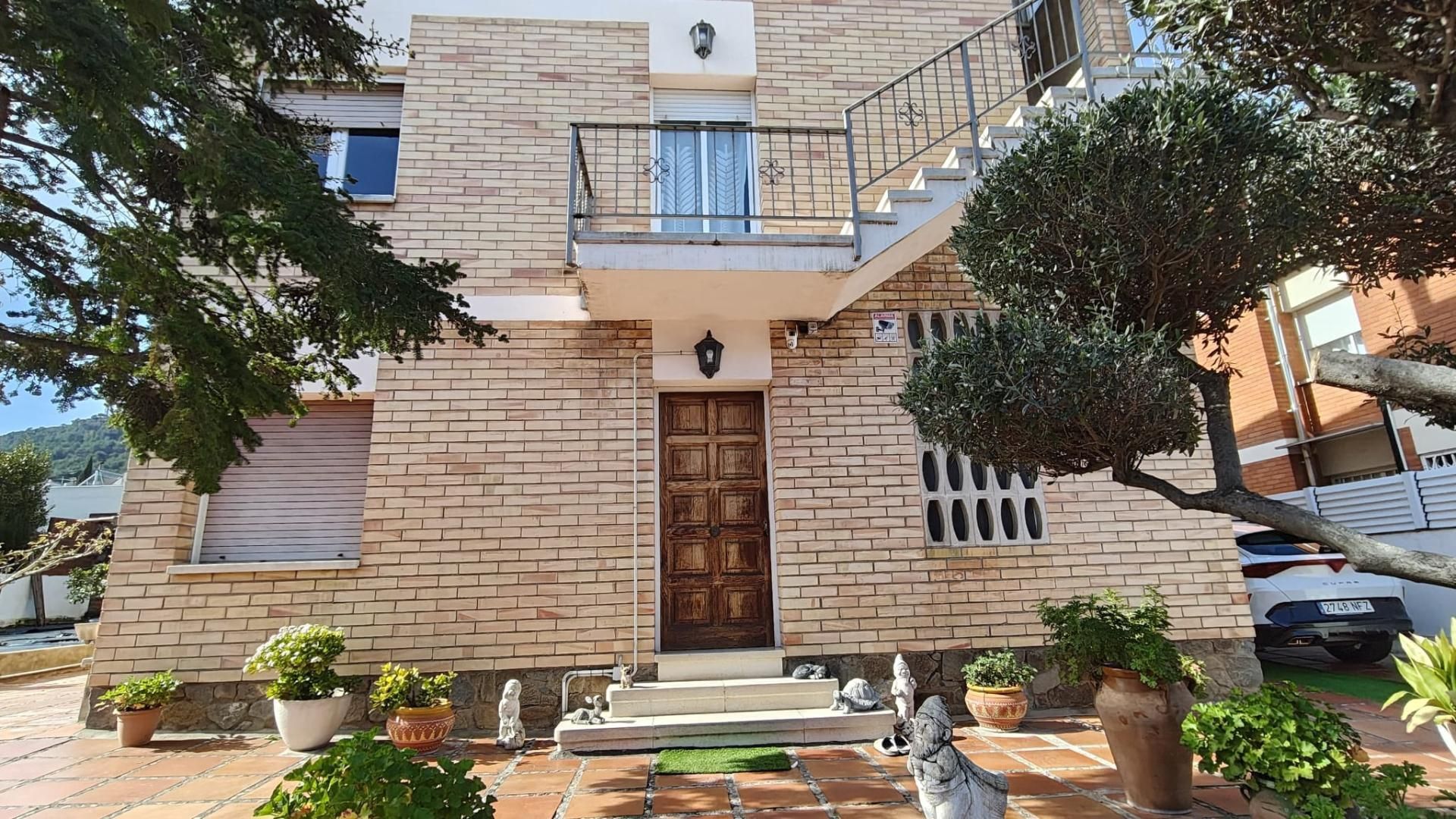 House or chalet for sale in Carrer Joan Tarruella, 67, Pallejà Exterior view of House or chalet for sale in Pallejà with Terrace