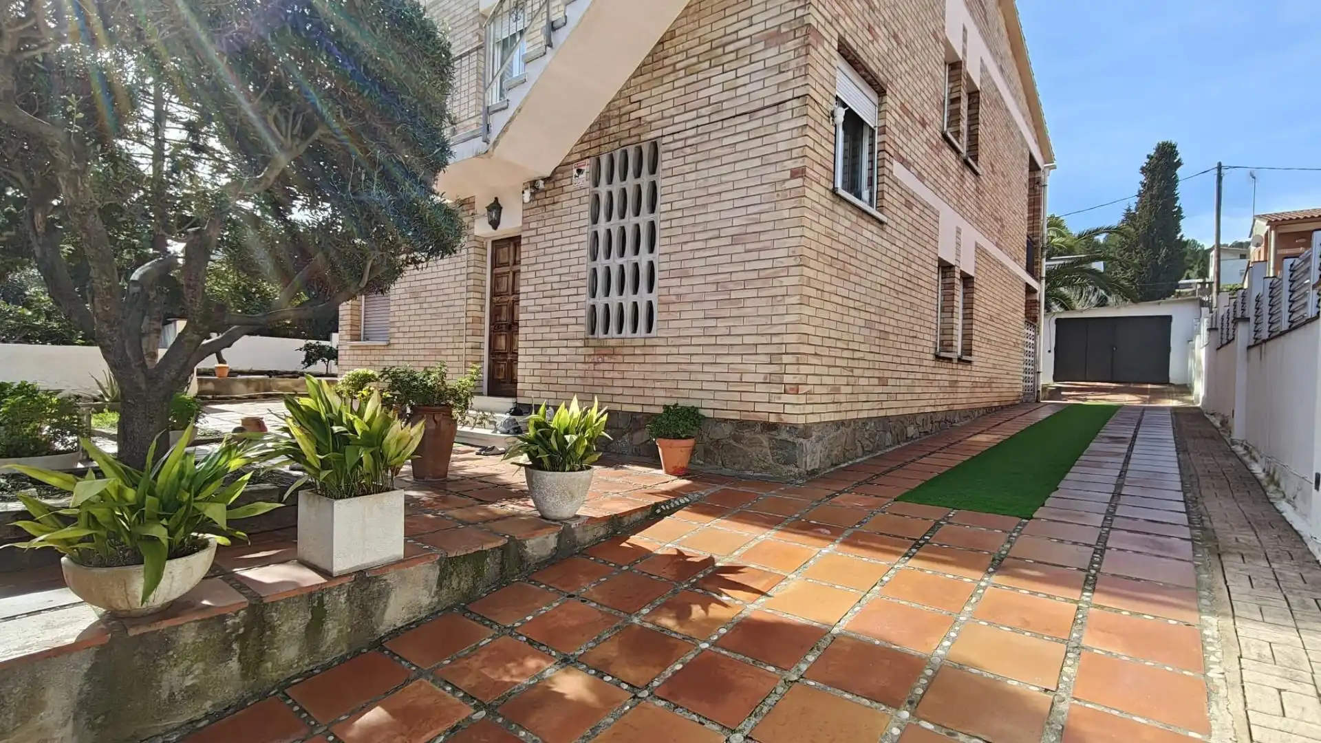 Flat for sale in Carrer Joan Tarruella, 67, Pallejà Exterior view of Flat for sale in Pallejà with Air Conditioner, Terrace and Balcony