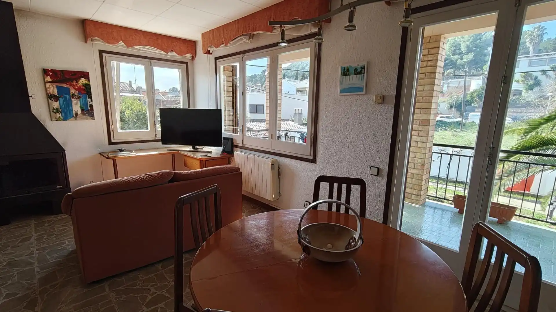 Flat for sale in Carrer Joan Tarruella, 67, Pallejà Living room of Flat for sale in Pallejà with Air Conditioner, Terrace and Balcony