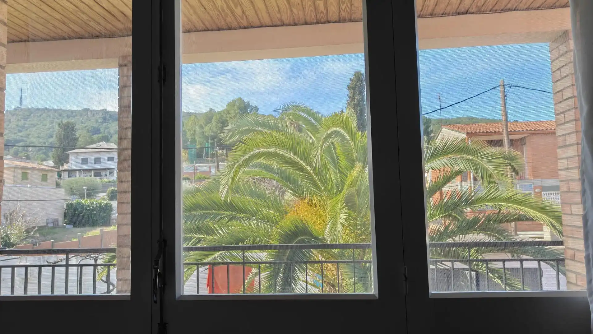 Flat for sale in Carrer Joan Tarruella, 67, Pallejà Exterior view of Flat for sale in Pallejà with Air Conditioner, Terrace and Balcony
