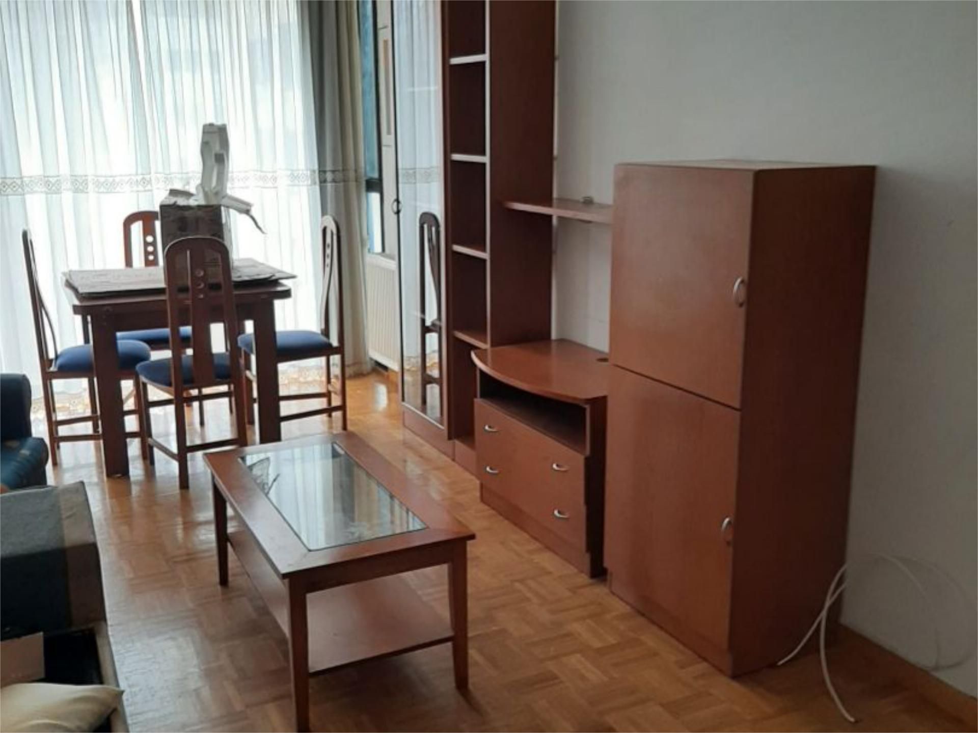 Sala de estar de Dúplex en venta en Burgos Capital con Calefacción, Parquet y Trastero