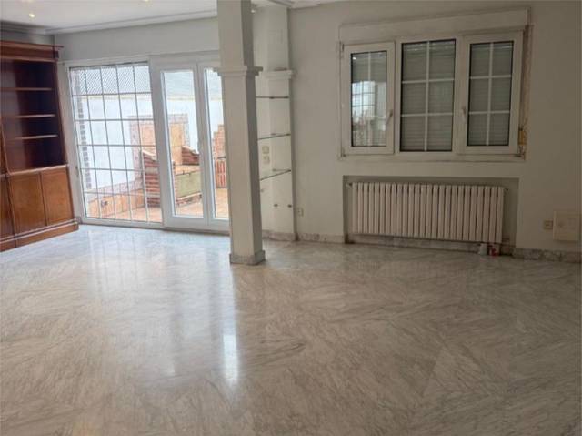 Casa-chalet en Alquiler en Concepción