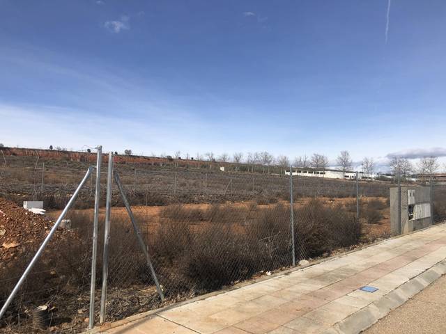 Terreno en Venta en Calle de Sacedón, 6T en Cabanillas del Campo