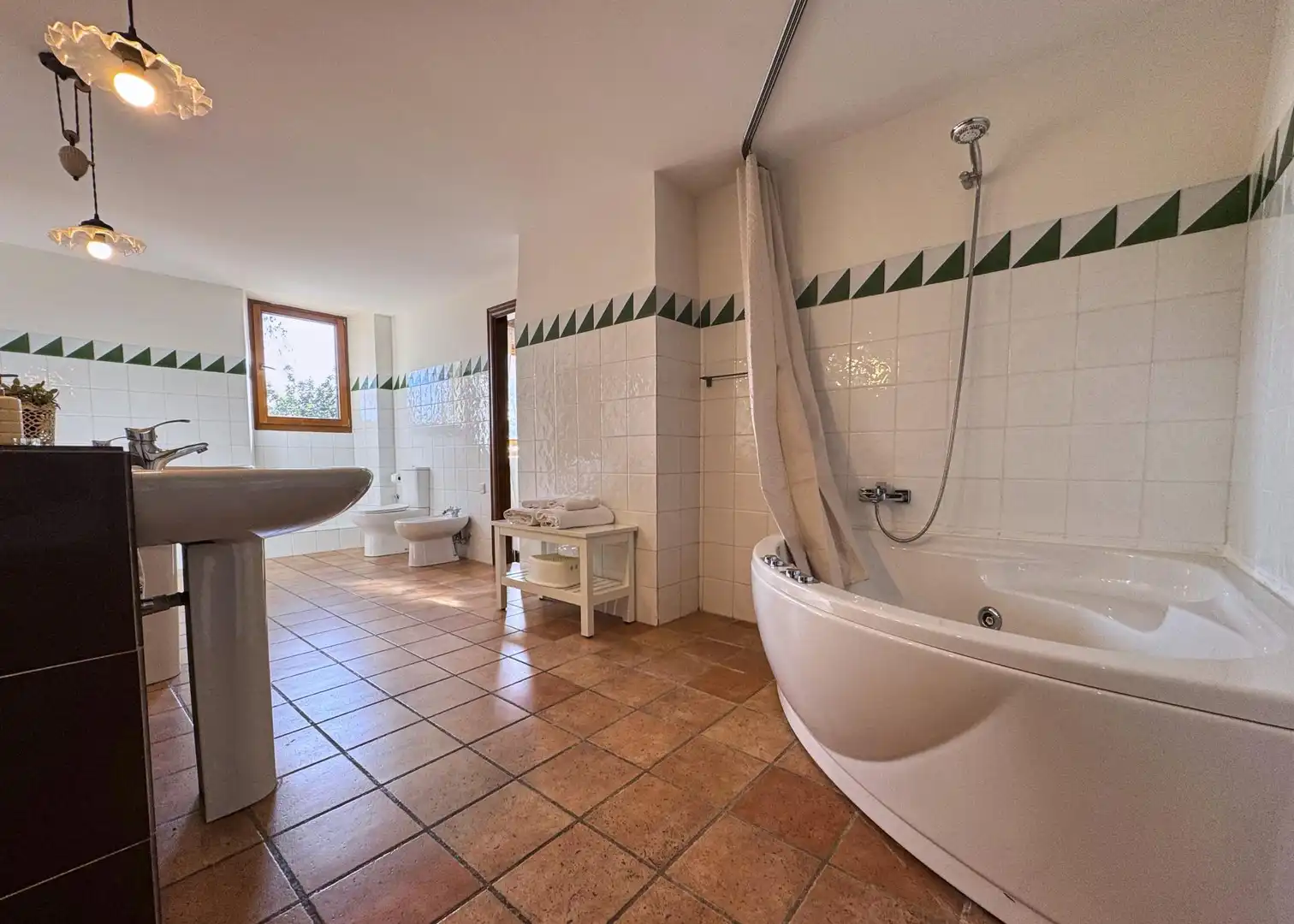 Country homes for rent in Carrer del Garballó, 215, Es Garrovers Bathroom of Country homes for rent in Marratxí with Air Conditioner, Heating and Private garden