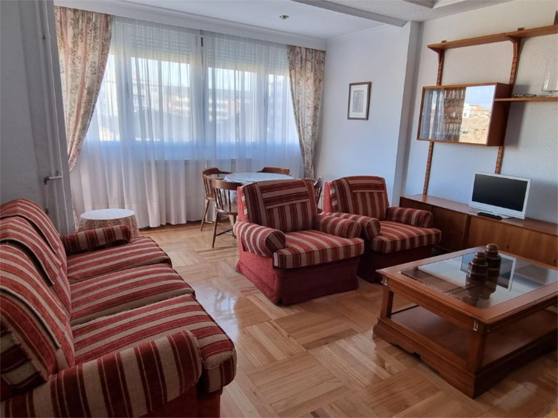 Sala d'estar de Pis de lloguer en Ávila Capital amb Aire condicionat, Calefacció i Parquet