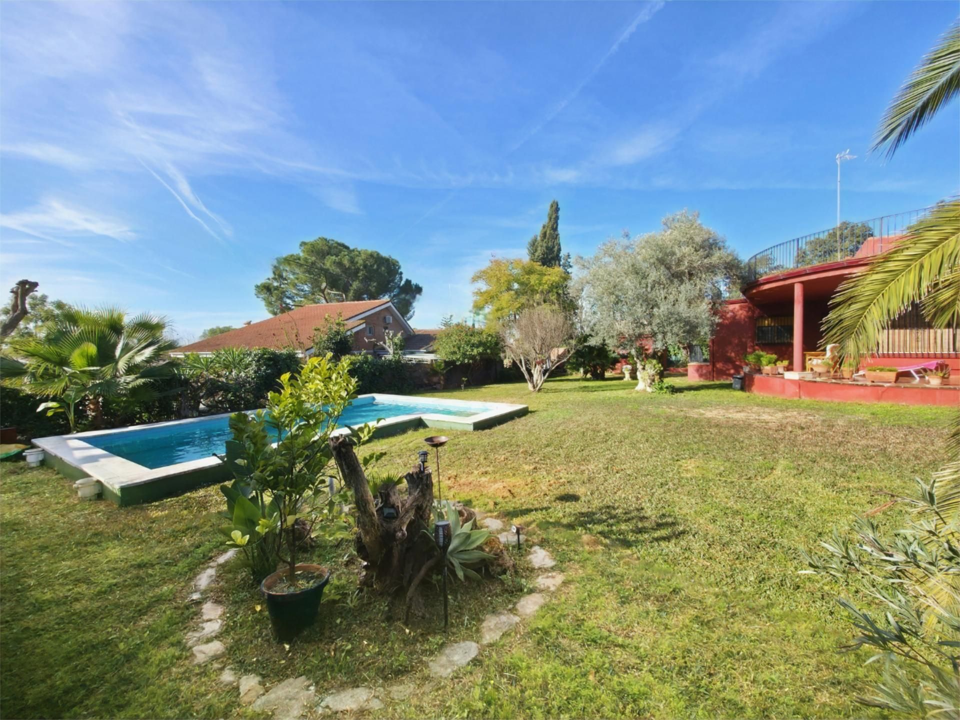 Jardí de Casa o xalet en venda en Dos Hermanas amb Aire condicionat, Terrassa i Piscina