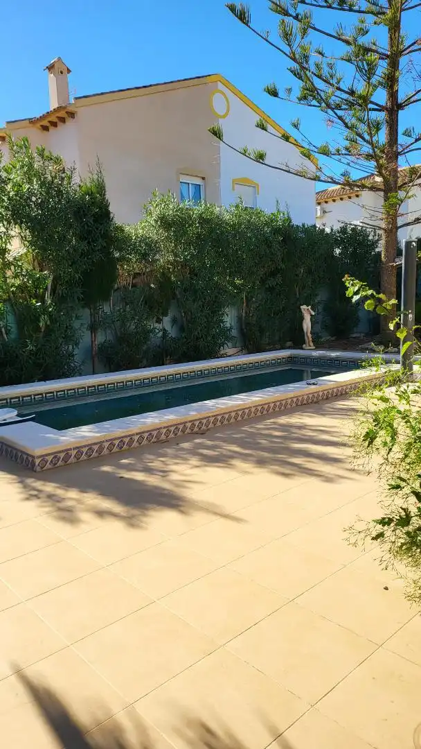 Piscina de Casa o xalet en venda en Orihuela amb Aire condicionat, Calefacció i Jardí privat