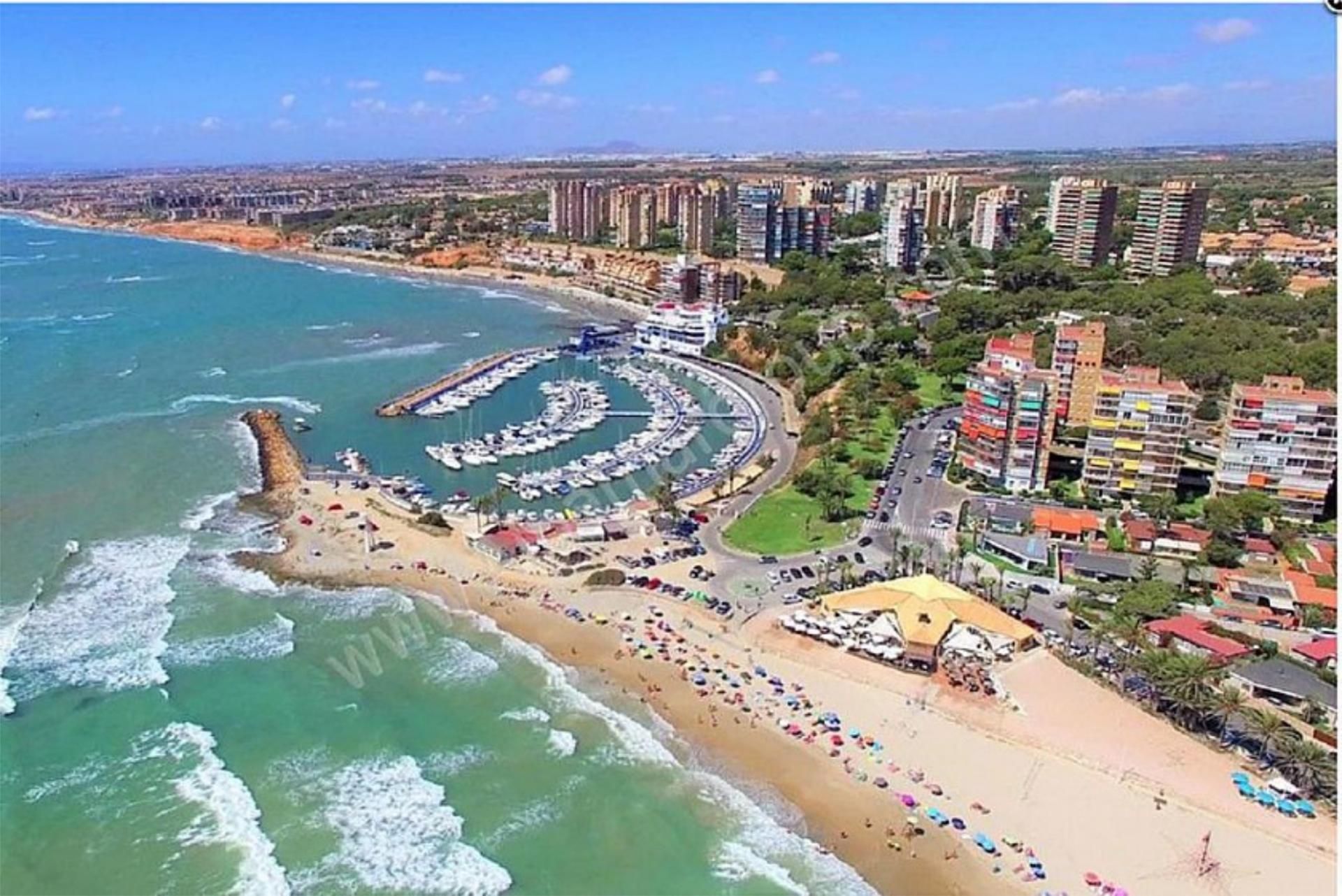 Exterior view of Flat for sale in Orihuela  with Air Conditioner, Private garden and Terrace