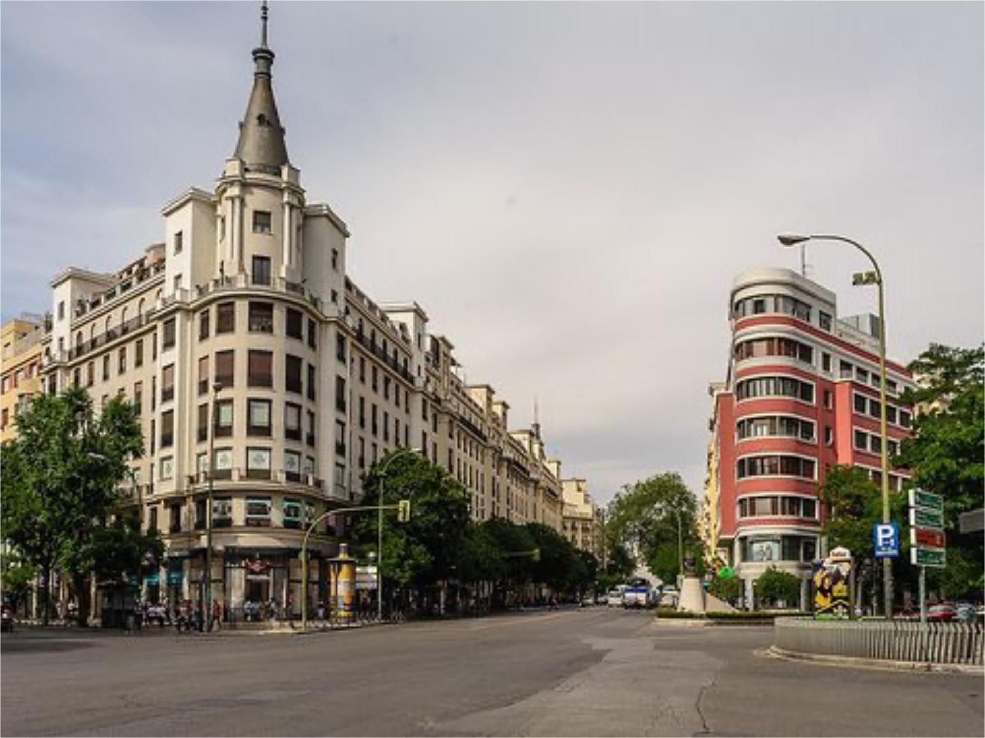 Exterior view of Flat for share in  Madrid Capital  with Heating, Parquet flooring and Furnished