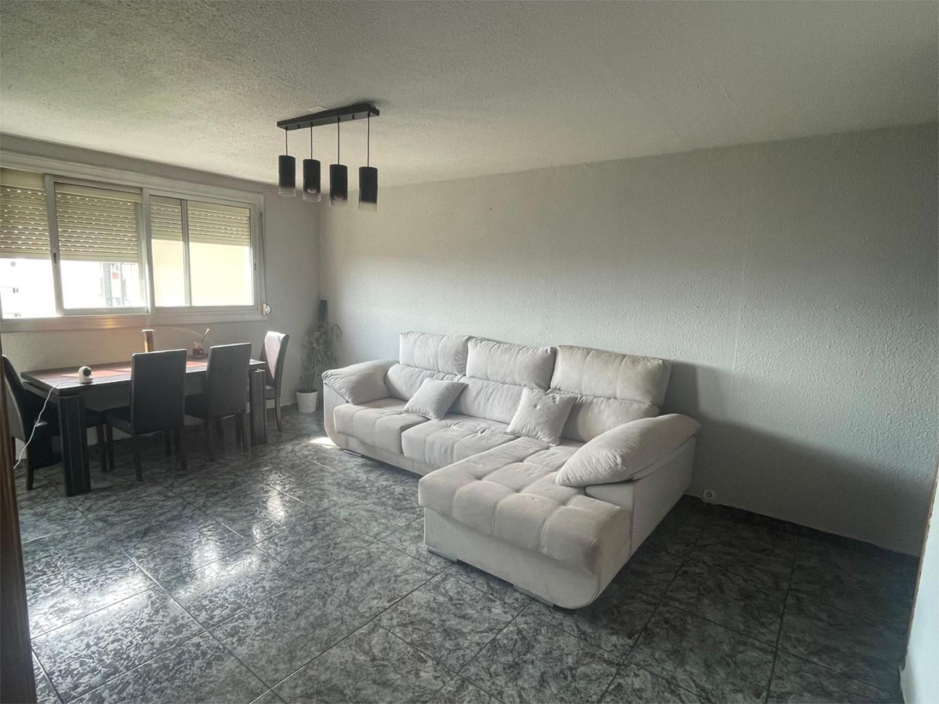 Sala d'estar de Pis en venda en Badia del Vallès