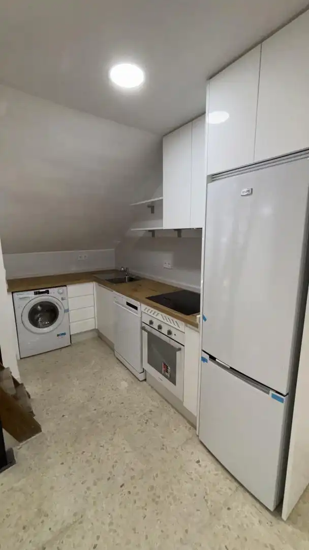 Piso de alquiler en Calle Agustín de la Oliva, 10, El Brillante -El Naranjo - El Tablero Cocina de Piso de alquiler en Córdoba con Aire acondicionado, Calefacción y Parquet