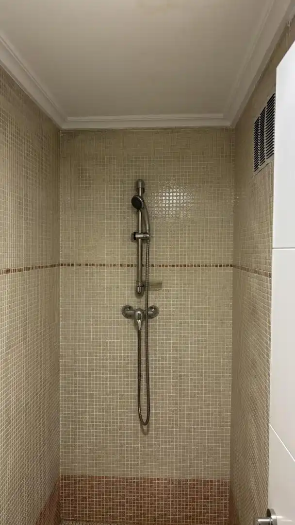 Piso de alquiler en Calle Agustín de la Oliva, 10, El Brillante -El Naranjo - El Tablero Baño de Piso de alquiler en Córdoba con Aire acondicionado, Calefacción y Parquet