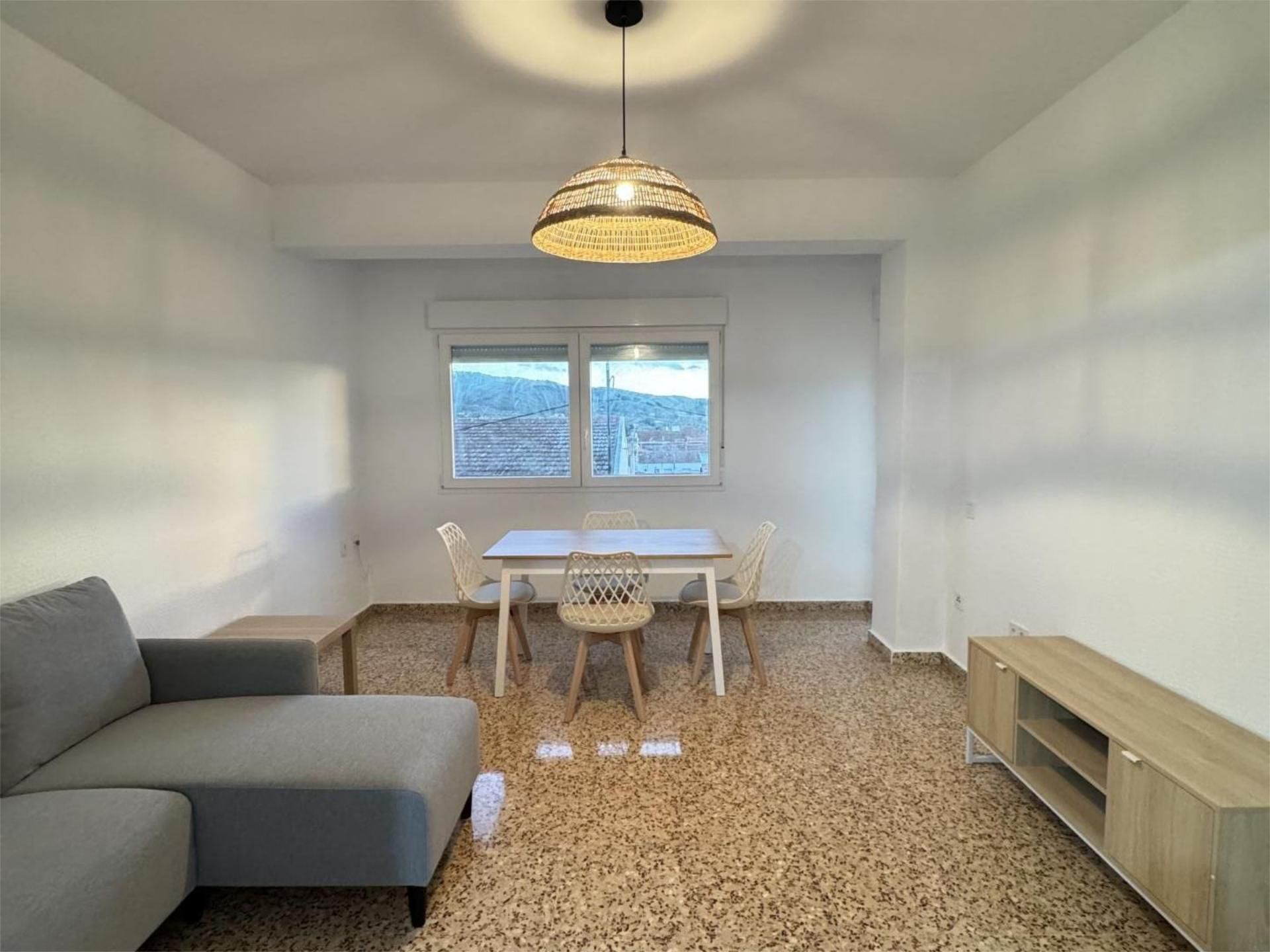 Pis de lloguer a Calle Lope de Vega, 60, Ibi Menjador de Pis de lloguer en Ibi amb Moblat i Balcó