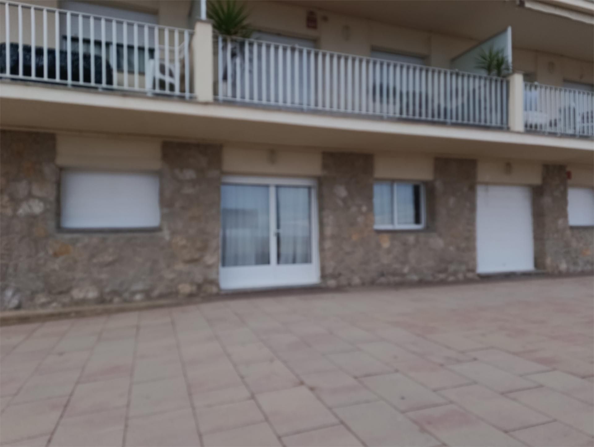 Vista exterior de Pis per a compartir en El Vendrell amb Moblat, Forn i Rentadora