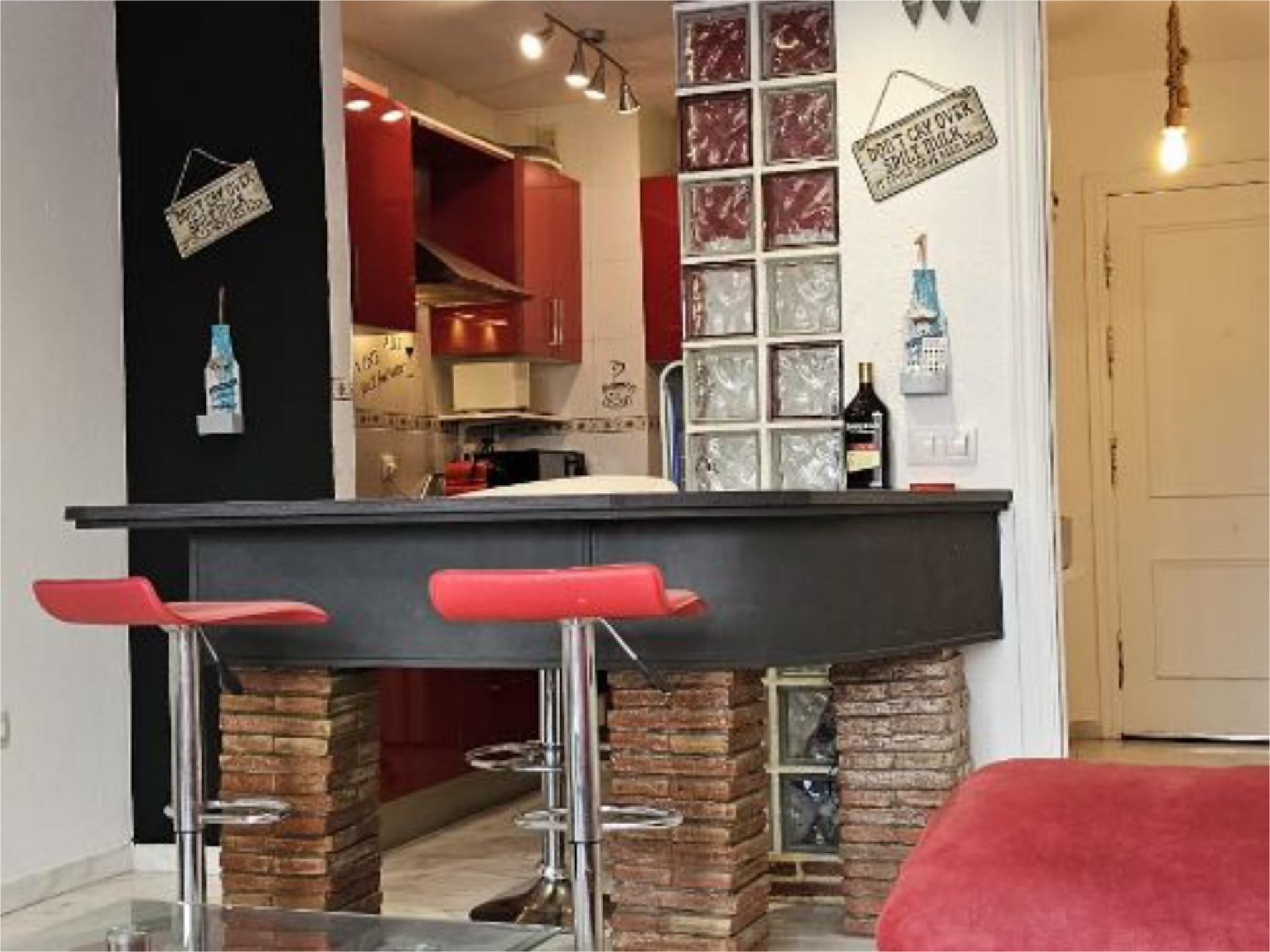 Kitchen of Apartment to rent in Algeciras  with Furnished and Community parking