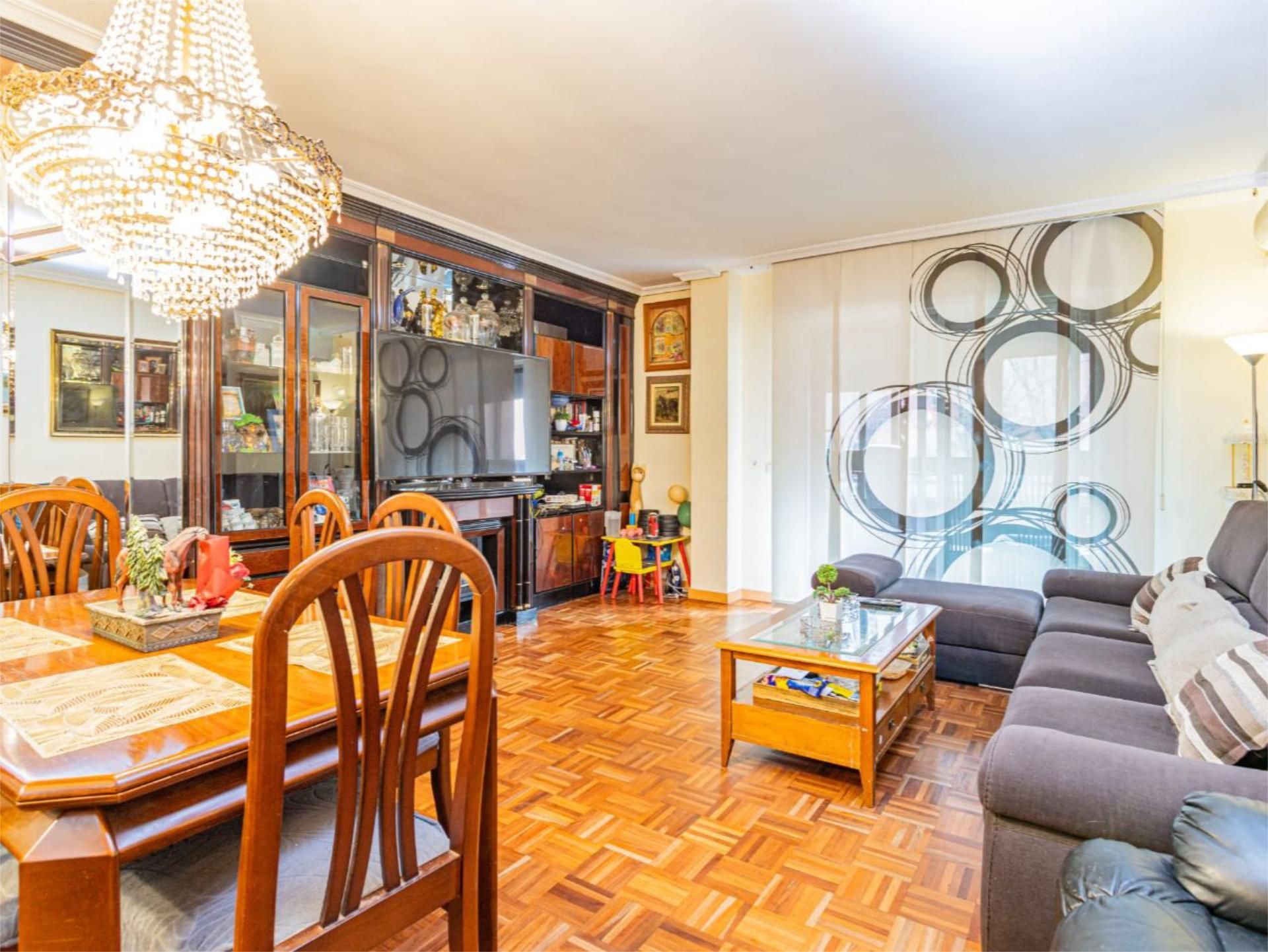 Sala d'estar de Pis en venda en San Fernando de Henares amb Aire condicionat, Piscina i Balcó