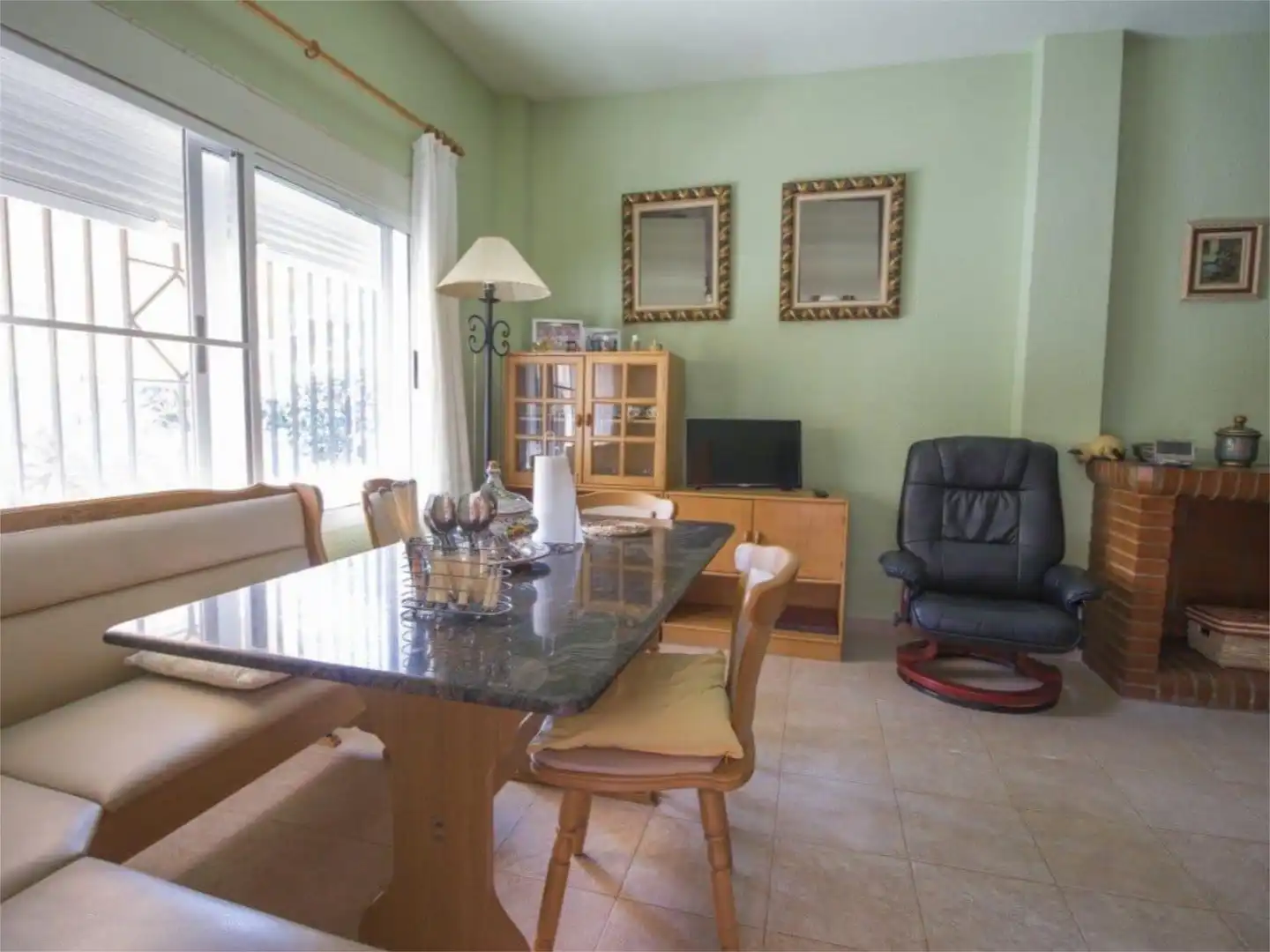 Casa o xalet en venda a Colònia Motor del Vicari, 808, Montserrat Menjador de Casa o xalet en venda en Montserrat amb Aire condicionat, Terrassa i Piscina