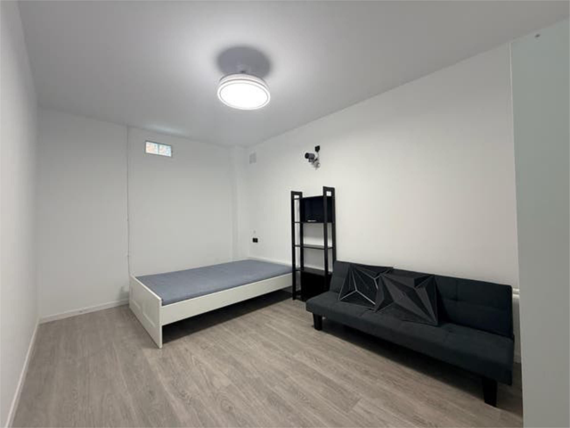 Flat to share in Calle Pinto - San Roque Flat to share in Calle Pinto - San Roque