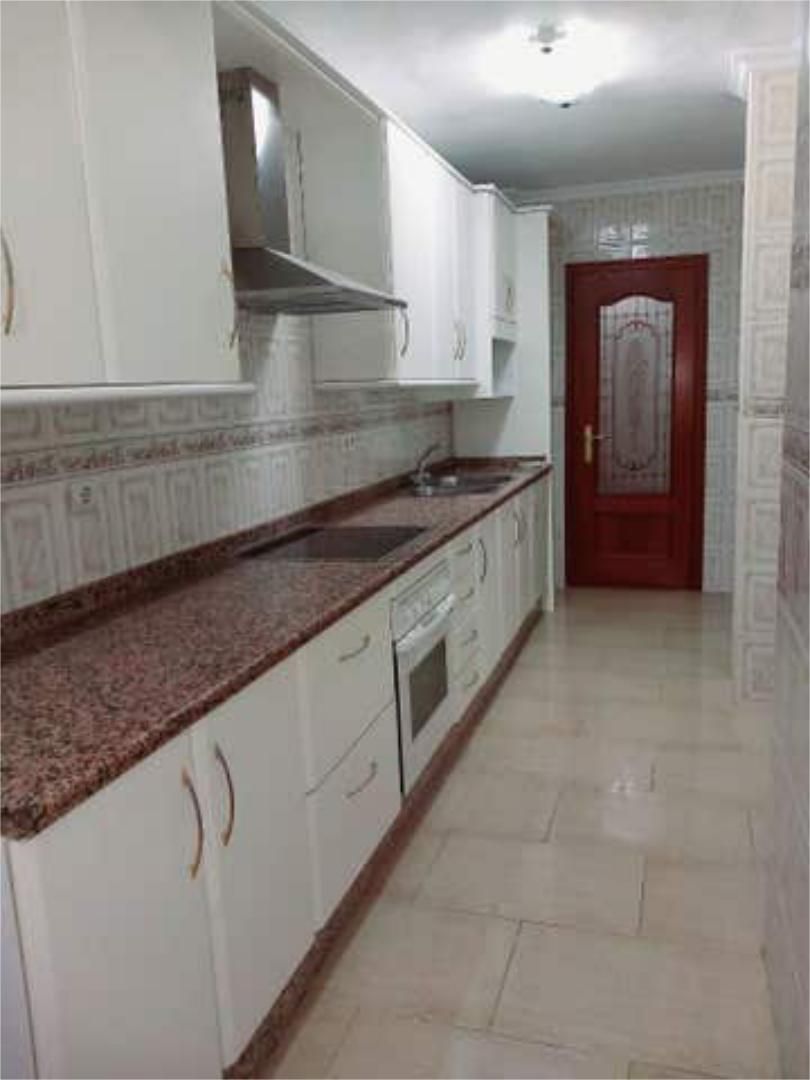 Cuina de Pis de lloguer en San Juan de Aznalfarache amb Calefacció, Jardí privat i Terrassa