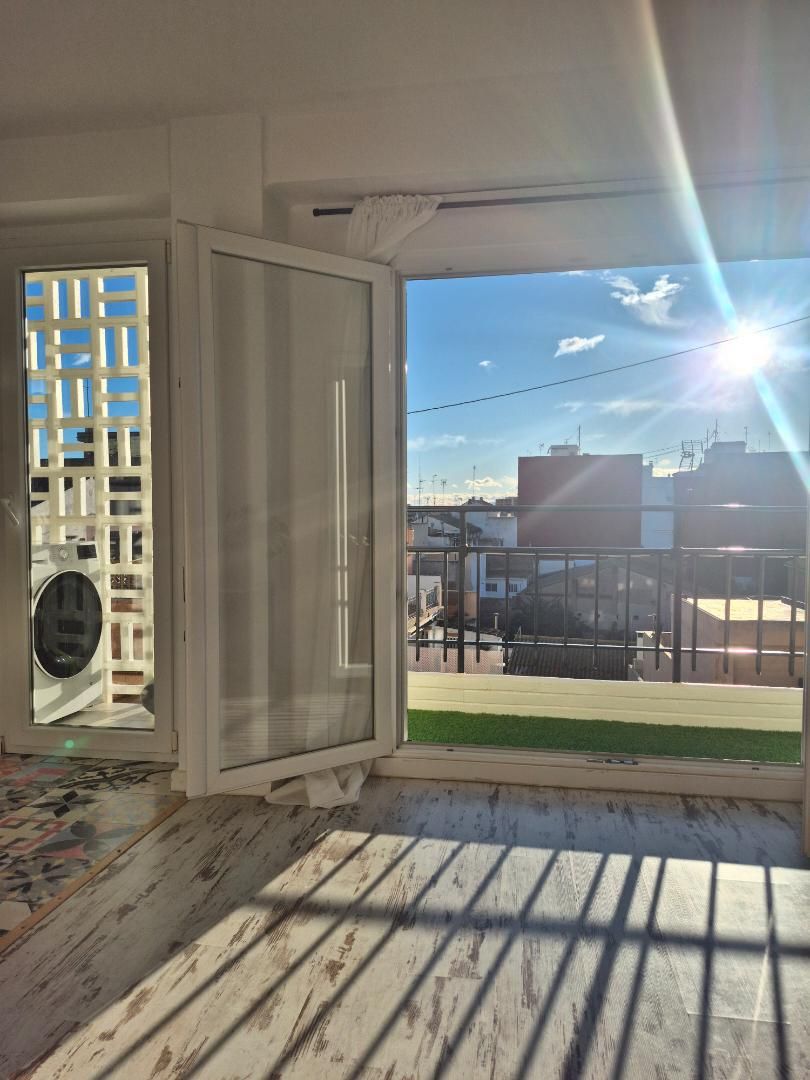 Exterior view of Flat for sale in Meliana  with Air Conditioner and Balcony