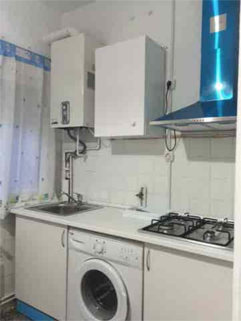 Cuina de Pis de lloguer en Valladolid Capital amb Calefacció, Terrassa i Moblat