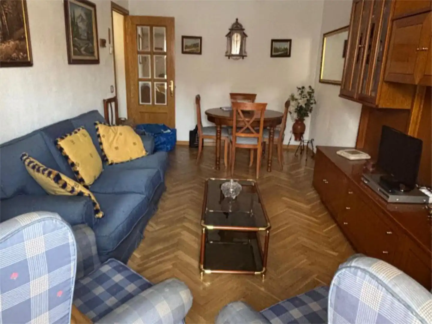Living room of Flat for sale in Madrid  with Air Conditioner, Heating and Parquet flooring
