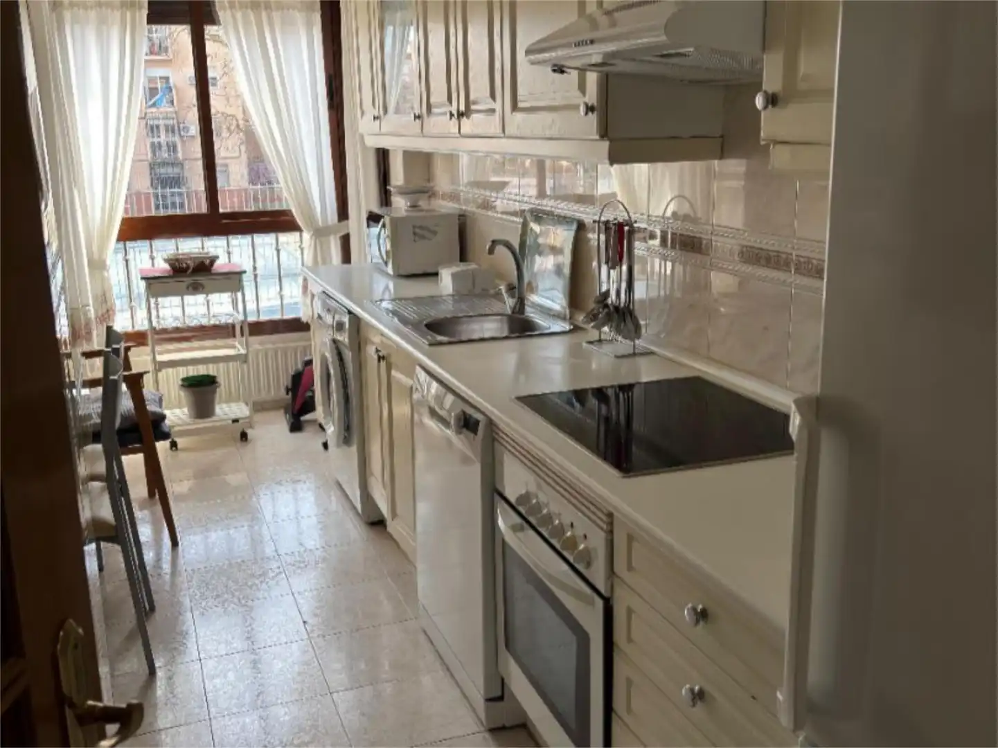 Kitchen of Flat for sale in Madrid  with Air Conditioner, Heating and Parquet flooring